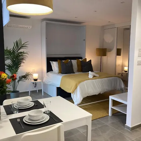 Aparthotel E1 & Style - Gym & 4*